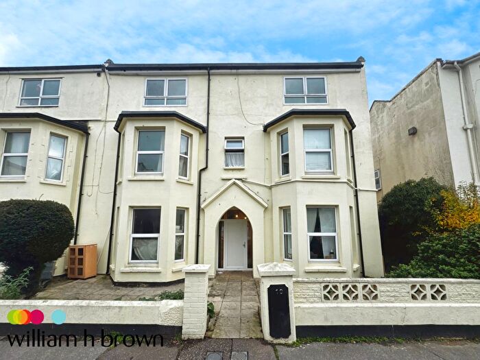 3 Bedroom Flat To Rent In Orwell Road, Clacton-On-Sea, CO15