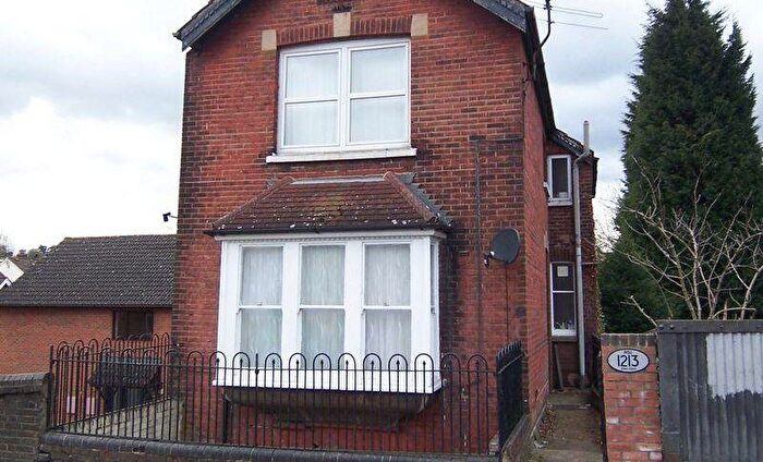 1 Bedroom Apartment For Sale In Flat, Linkfield Street, Redhill, Surrey, RH1