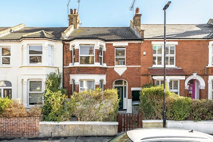 2 Bedroom Flat To Rent In Heathwood Gardens, Charlton, SE7