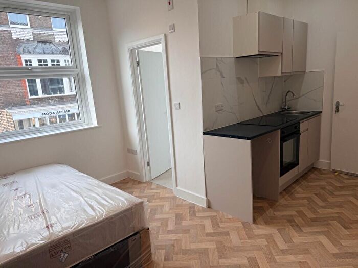 Studio To Rent In Studio Apartment In Cheapside, Luton, LU1