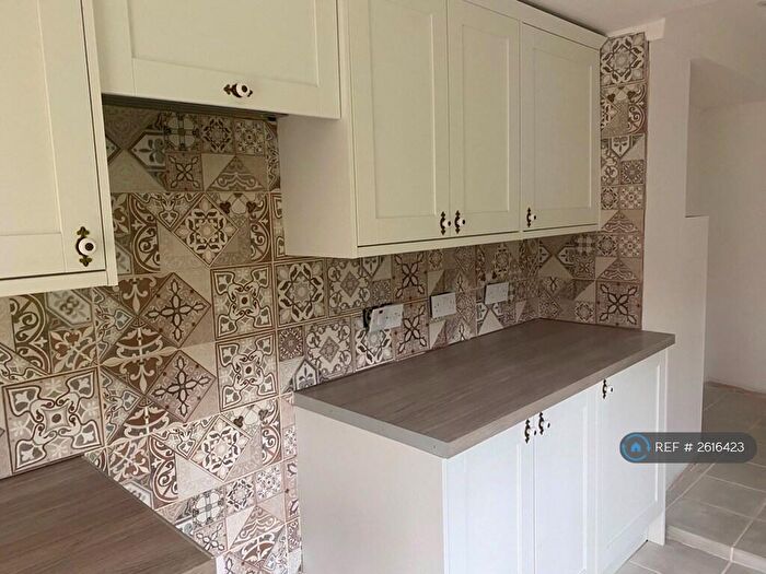 2 Bedroom Detached House To Rent In Meadowbank, Newent, GL18