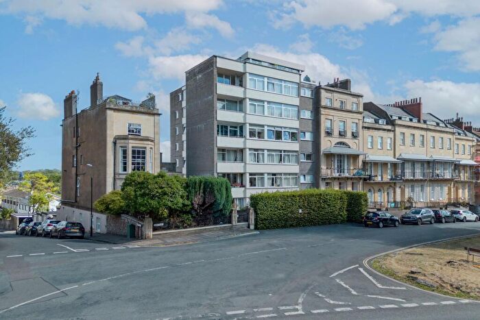 2 Bedroom Flat For Sale In Clifton Down, Bristol, BS8