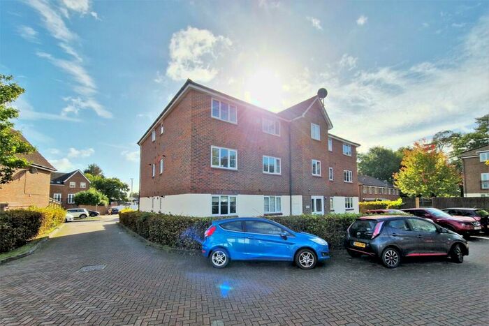 1 Bedroom Apartment To Rent In Beatty Rise, Spencers Wood, Reading, Berkshire, RG7