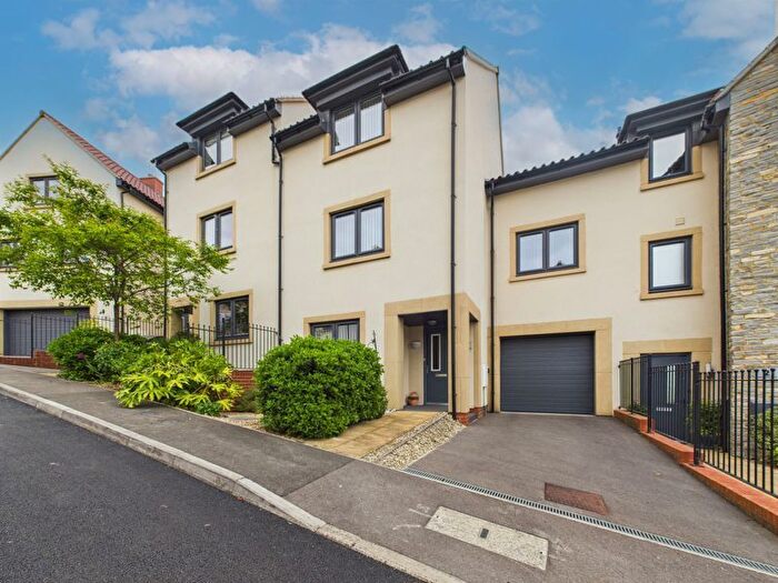 3 Bedroom Town House For Sale In Court House Close, Somerton, TA11