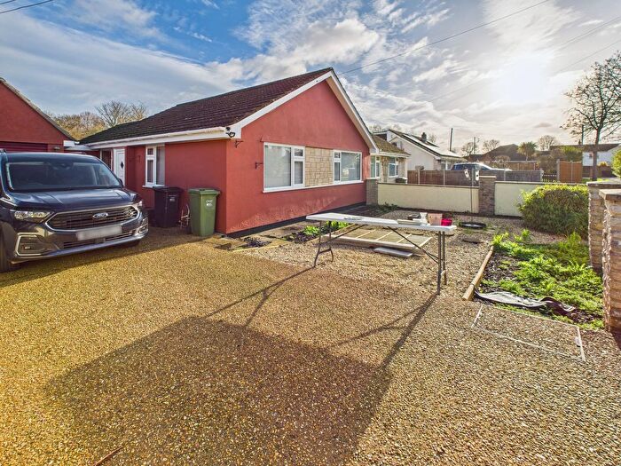 3 Bedroom Semi Detached Bungalow For Sale In Monmouth Road, Bridgwater, TA7