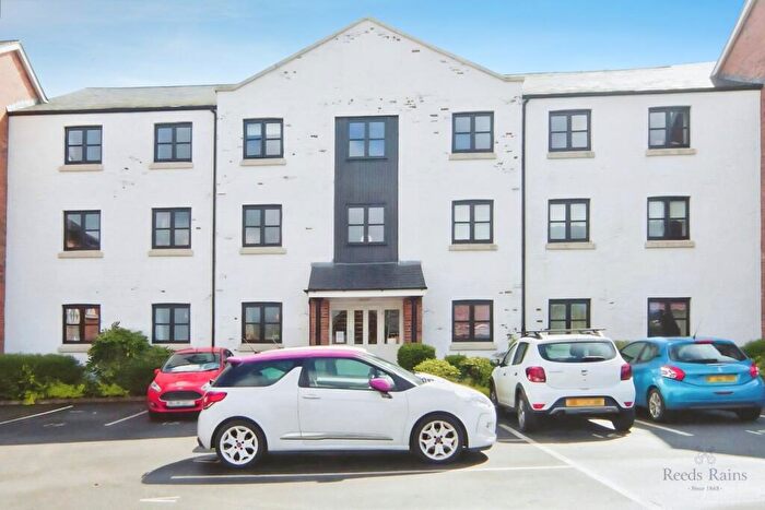 2 Bedroom Apartment To Rent In Canal Road, Congleton, Cheshire, CW12