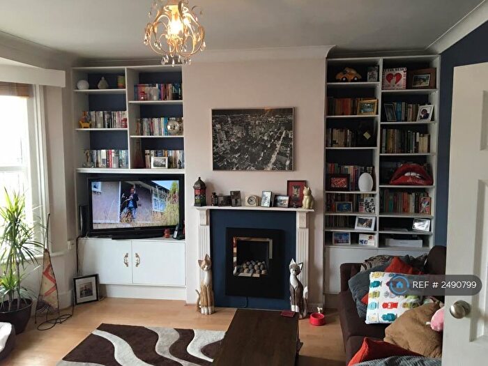 1 Bedroom Flat To Rent In Hollingbury Road, Brighton, BN1