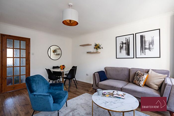 2 Bedroom Terraced House To Rent In Leicester, Bracknell, RG12