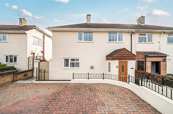 3 Bedroom Semi-Detached House For Sale In Mousehole Road, Paulsgrove, Portsmouth, Hampshire, PO6