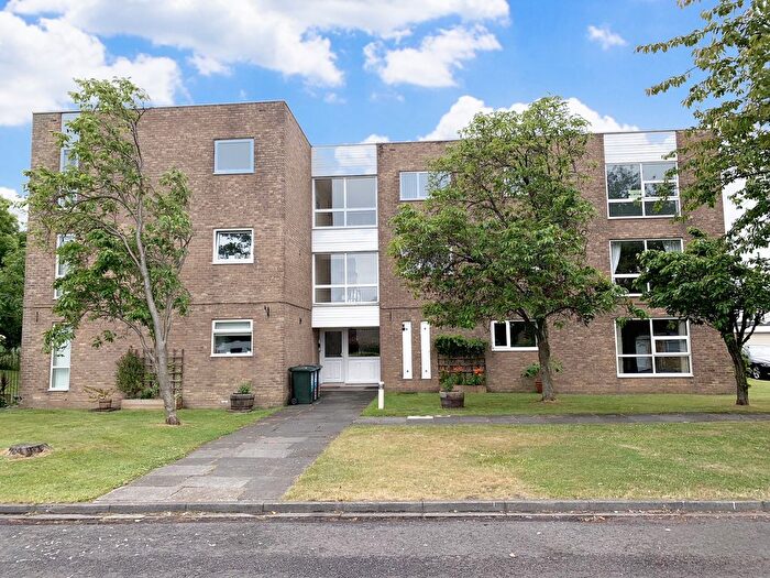 2 Bedroom Property To Rent In Beaumont Court, Whitley Bay, NE25