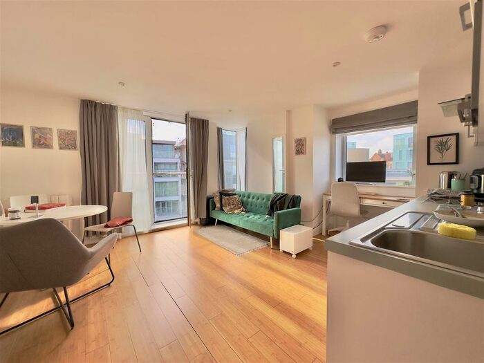 1 Bedroom Property To Rent In Wandsworth High Street, London, SW18