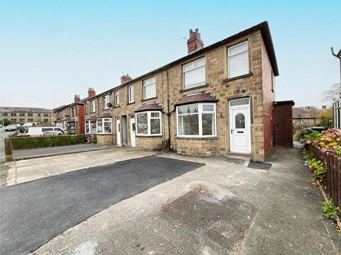 2 Bedroom Terraced House To Rent In Round Wood Avenue, Huddersfield, HD5