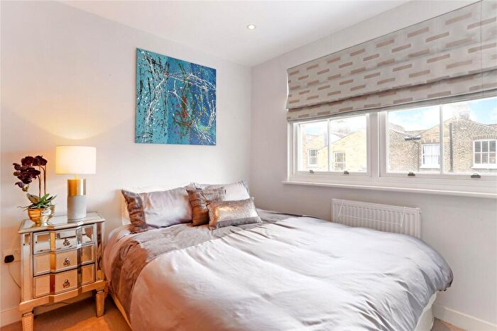 3 Bedroom Terraced House For Sale In Wickersley Road, London, SW11