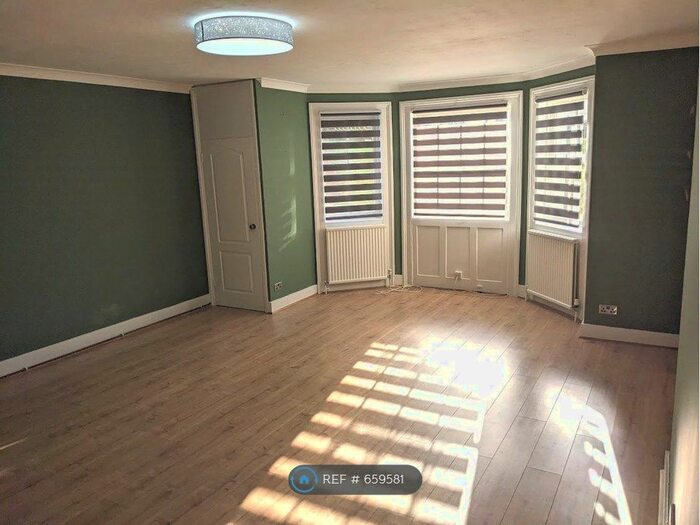 1 Bedroom Flat To Rent In Bishops Down Road, Tunbridge Wells, TN4