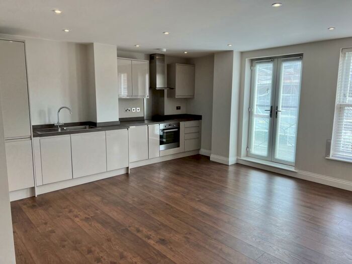 1 Bedroom Flat To Rent In London Road, Reigate, RH2