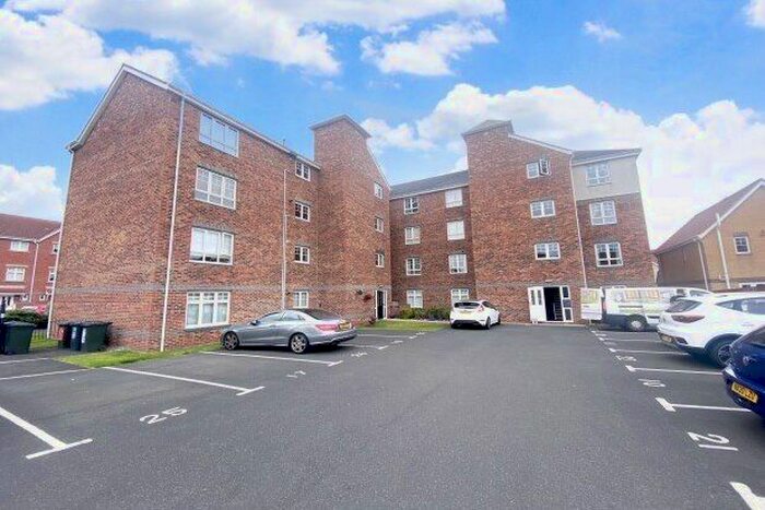 3 Bedroom Flat To Rent In Newington Drive, North Shields, NE29