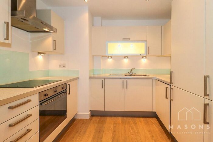 2 Bedroom Flat To Rent In Woolners Way, Stevenage, SG1