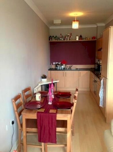2 Bedroom Flat To Rent In Whitehill Court, Glasgow, Dennistoun, G31