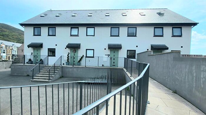 3 Bedroom House For Sale In Crud Y Mor, Jubilee Road, Barmouth, LL42