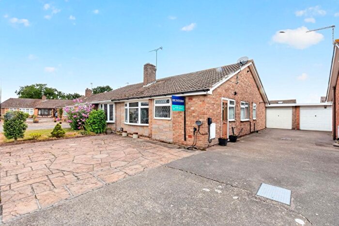 2 Bedroom Semi Detached Bungalow For Sale In Melton Drive, Bishopthorpe, York, YO23