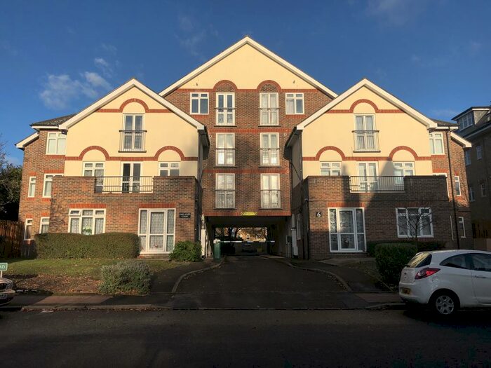 2 Bedroom Flat To Rent In Oaklands Road (Pp), Bromley, BR1
