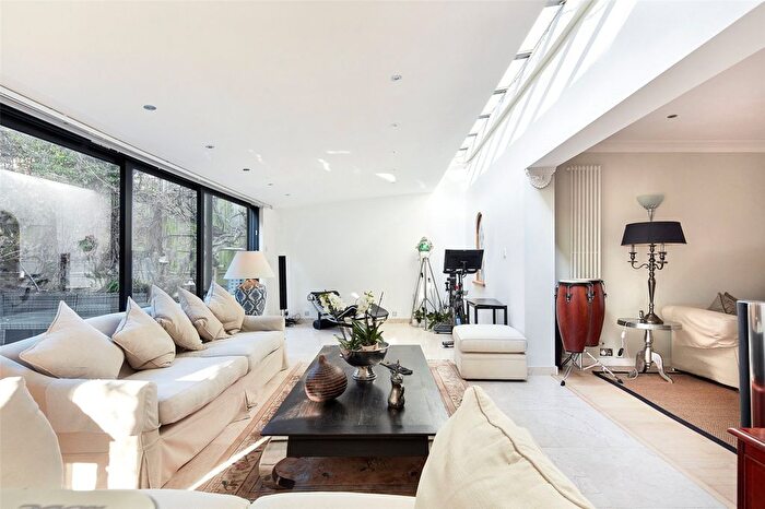 5 Bedroom Detached House To Rent In Sutherland Grove, Putney, London, SW18