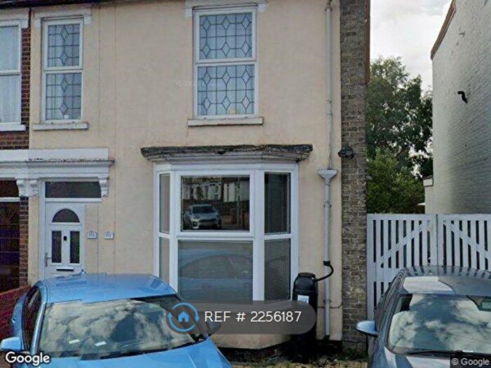 4 Bedroom Semi-Detached House To Rent In Foxhall Road, Ipswich, IP3