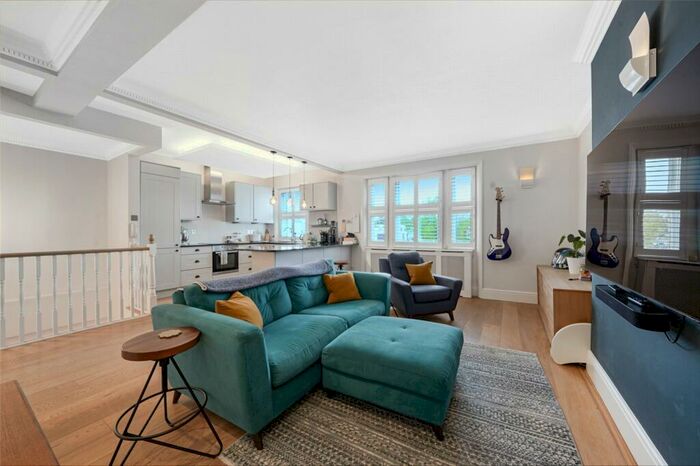 3 Bedroom Flat To Rent In King Henrys Road, Primrose Hill, NW3