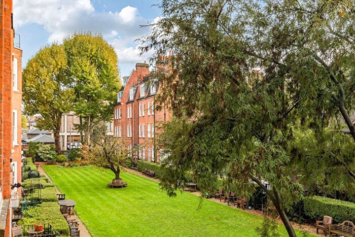 2 Bedroom Flat To Rent In Ormonde Gate, Chelsea, London, SW3