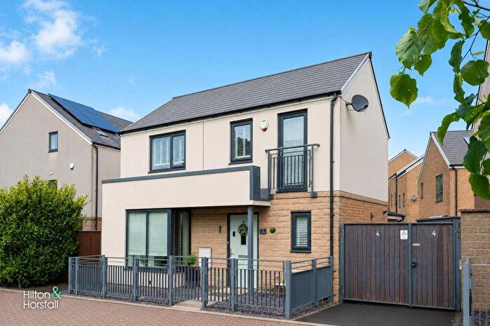 3 Bedroom Detached House For Sale In Marlon Crescent, Burnley, BB11