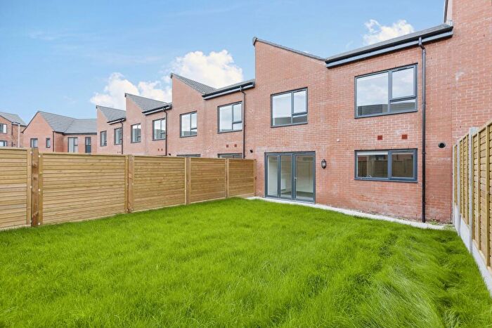 3 Bedroom Town House To Rent In Jarvis Street, Leicester, Leicestershire, LE3