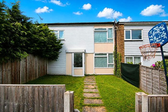 3 Bedroom Terraced House For Sale In Bassett Green, Southampton, SO16