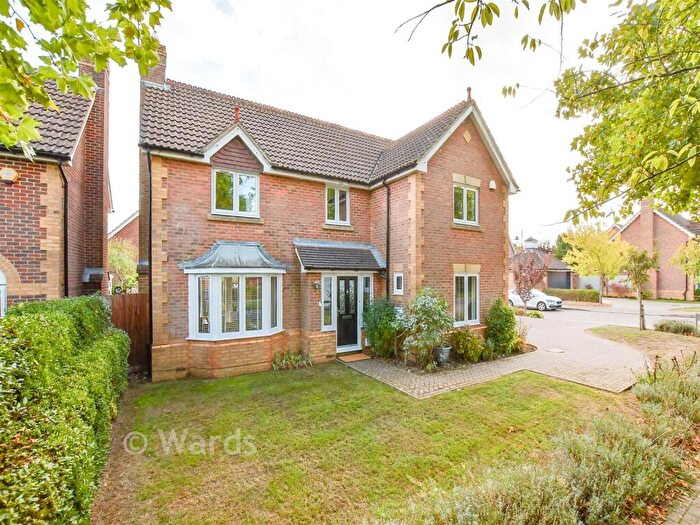 4 Bedroom Detached House For Sale In Chestnut Close, Kings Hill, West Malling, Kent, ME19