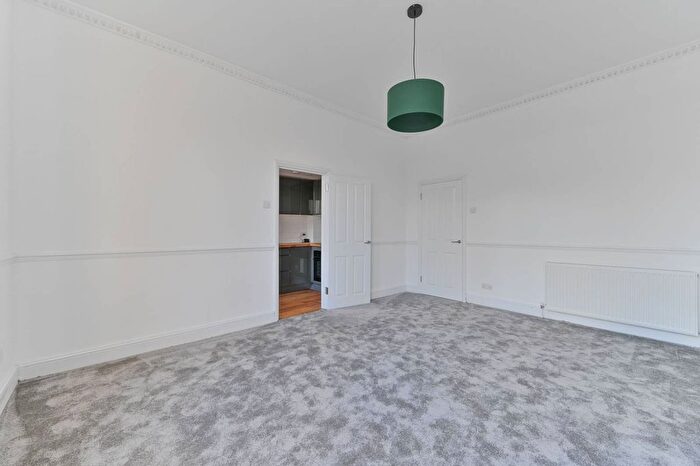 1 Bedroom Flat To Rent In Beulah Hill, Crystal Palace, London, SE19