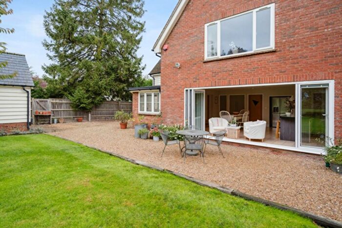 6 Bedroom Detached House For Sale In Lower Road, Stoke Mandeville, HP22