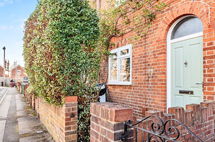 2 Bedroom Terraced House For Sale In South Street, Caversham, Reading, RG4