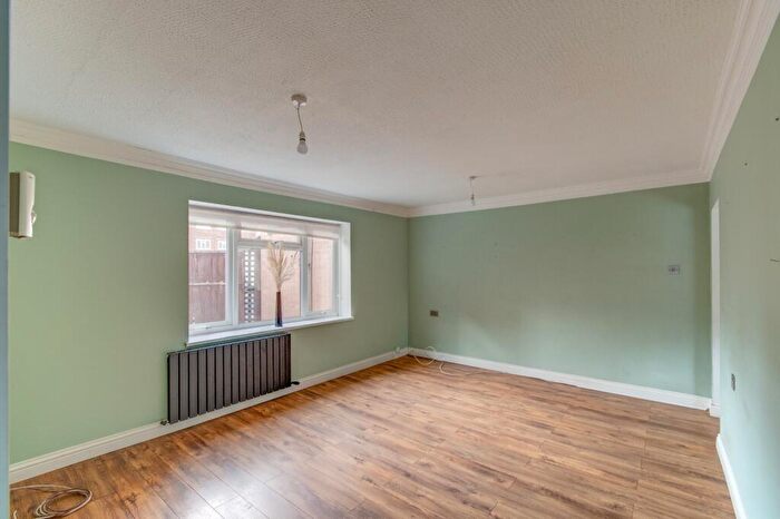 2 Bedroom Apartment To Rent In Lock Close, Batchley, Redditch, Worcestershire, B97