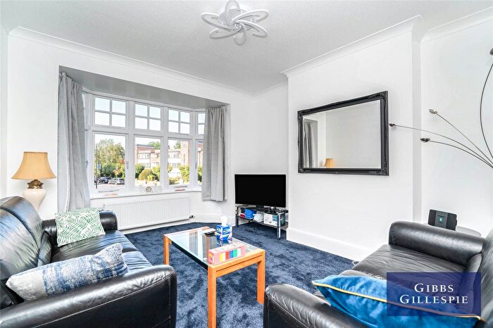 3 Bedroom Flat For Sale In Eaton Rise, Ealing, London, W5