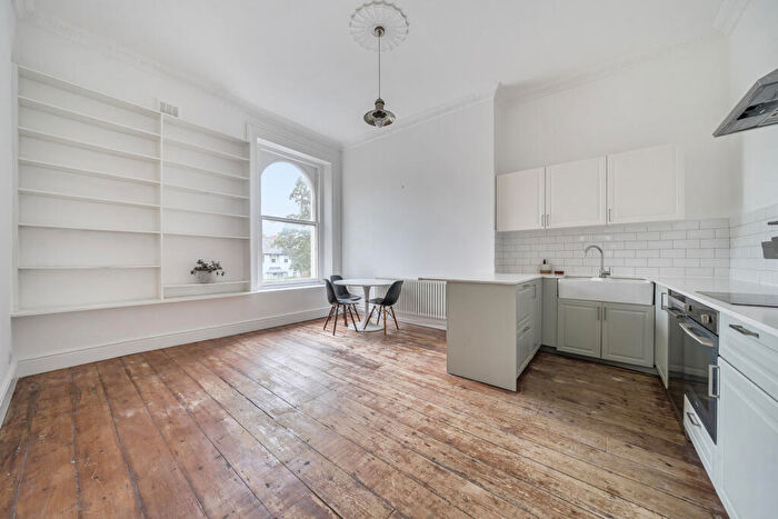2 Bedroom Apartment For Sale In Sydenham Hill, London, SE26