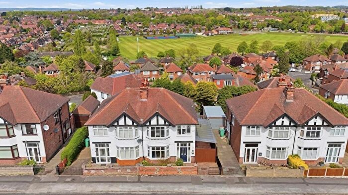 3 Bedroom Semi-Detached House For Sale In Exton Road, Nottingham, NG5