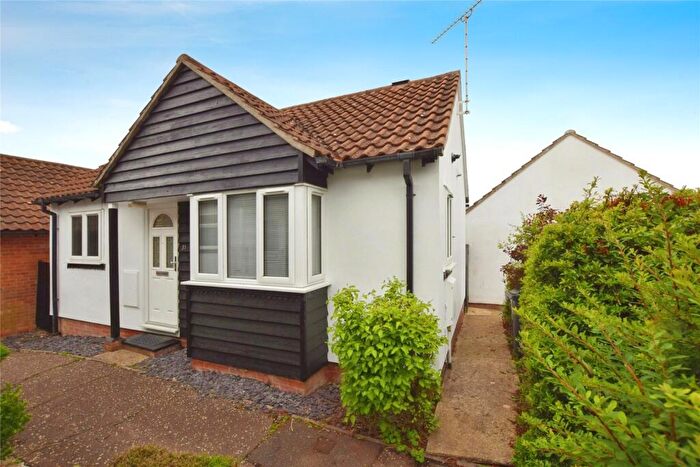 1 Bedroom Bungalow For Sale In Keats Square, South Woodham Ferrers, Essex, CM3