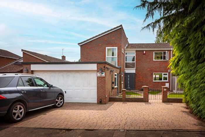 4 Bedroom Detached House For Sale In Ivel Gardens, Biggleswade, SG18