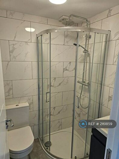 2 Bedroom Flat To Rent In High Street, Waltham Cross, EN8