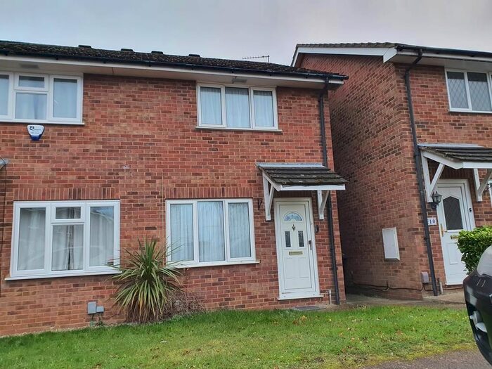 2 Bedroom End Of Terrace House To Rent In Windermere Close, Flitwick MK45