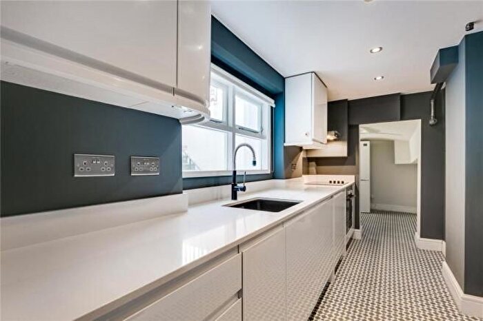 1 Bedroom Flat To Rent In Harrington Gardens, SW7