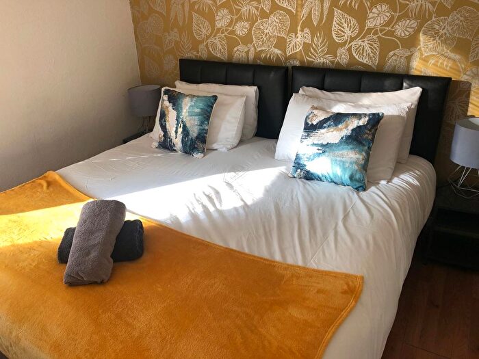 3 Bedroom Terraced House To Rent In Shenstone Road, Edgbaston, Birmingham, B16