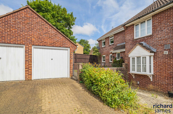 3 Bedroom Semi Detached House For Sale In Goldsborough Close, Eastleaze, Swindon, SN5