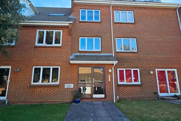 1 Bedroom Flat For Sale In Collingwood Close, Eastbourne, BN23