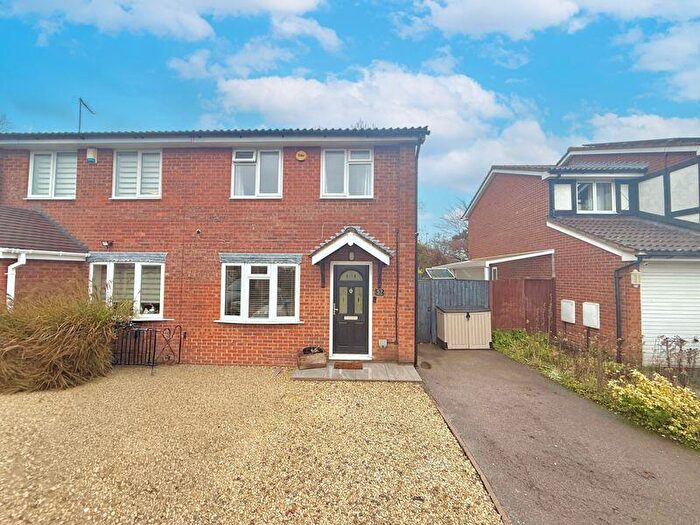 3 Bedroom Semi Detached House For Sale In Milton Way, Houghton Regis, LU5