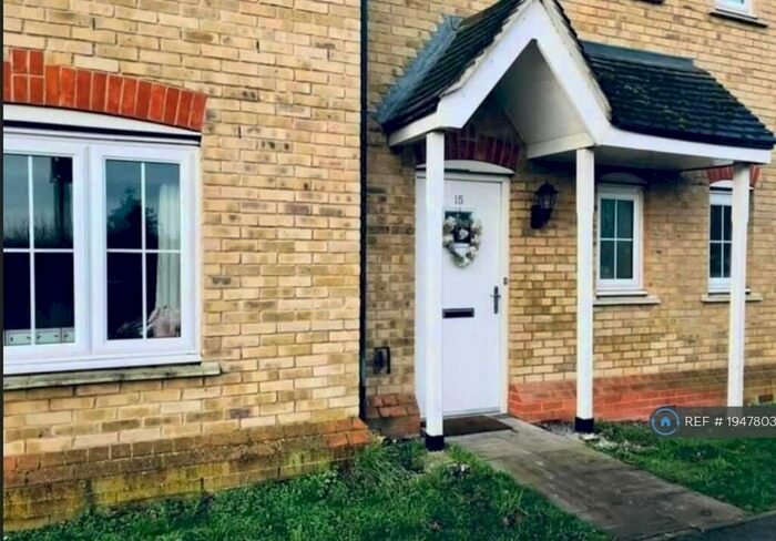 2 Bedroom Flat To Rent In Rowleys Road, Hertford, SG13